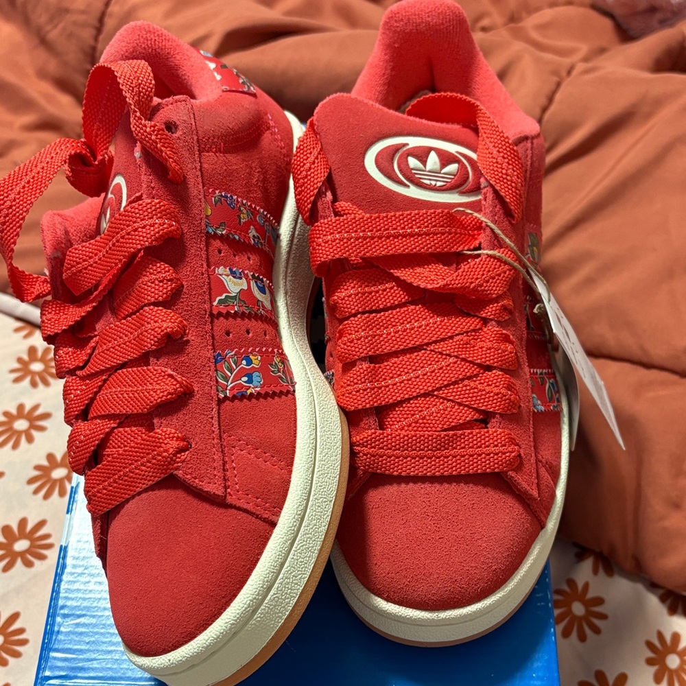 Adidas Campus Liberty London Red Sneakers with Floral Pattern/fat laces red